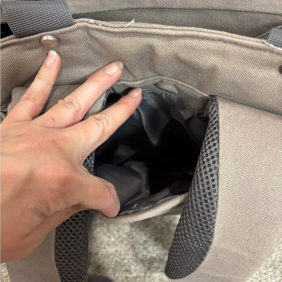 ERGOBABY The Coffee Run Tote Backpack Baby Diaper Bag Grey Unisex - Picture 6 of 10